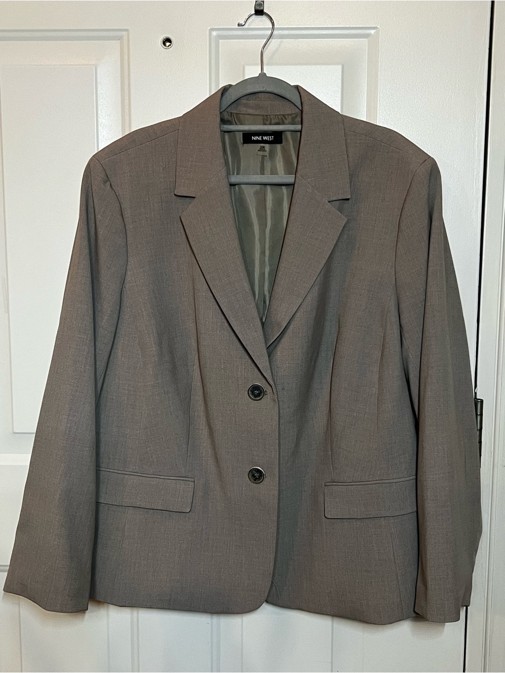 Nine West Women’s 22W Taupe Two Button Blazer Plus Size Workwear